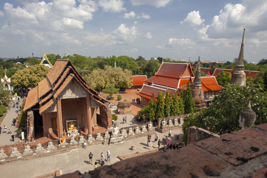 ayutthaya a chram Wat Yai Chaimongkhon - pohled z chramu